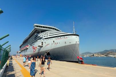 Bodrum’a denizden 2 bin 521 turist geldi