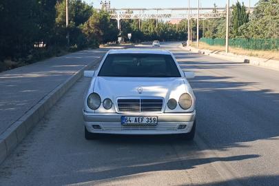 Plakasındaki harfleri bantlayan sürücüye ceza
